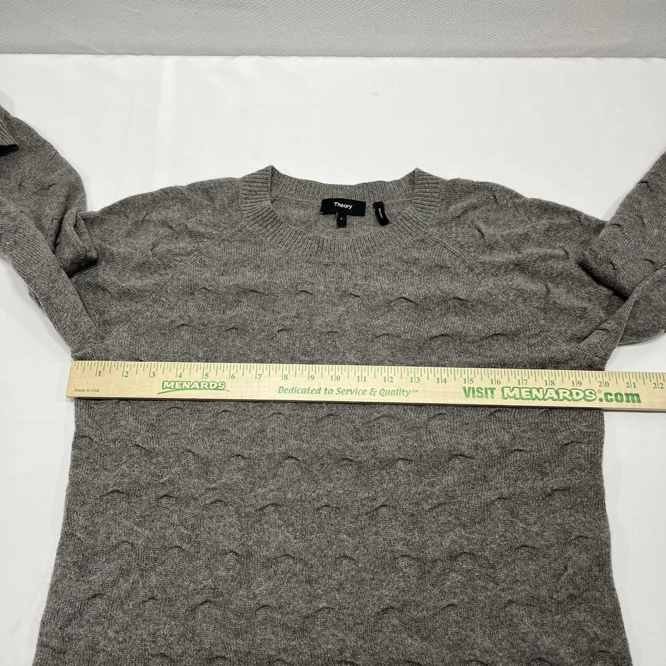 Suéter feminino Theory gola redonda bege cor cinza 100% cashmere tamanho grande FLAW - Imagem 3 de 4