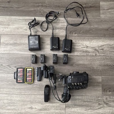 Canon EOS C500 Cinema Camera Kit w/ Handle, Batteries, Chargers, CF Cards, EF  