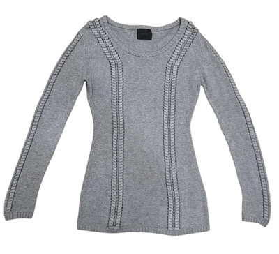 GESTUZ Grey Knit Whipstitch Eyelet Detail Pullover Sweater Angora Blend | M EUC 
