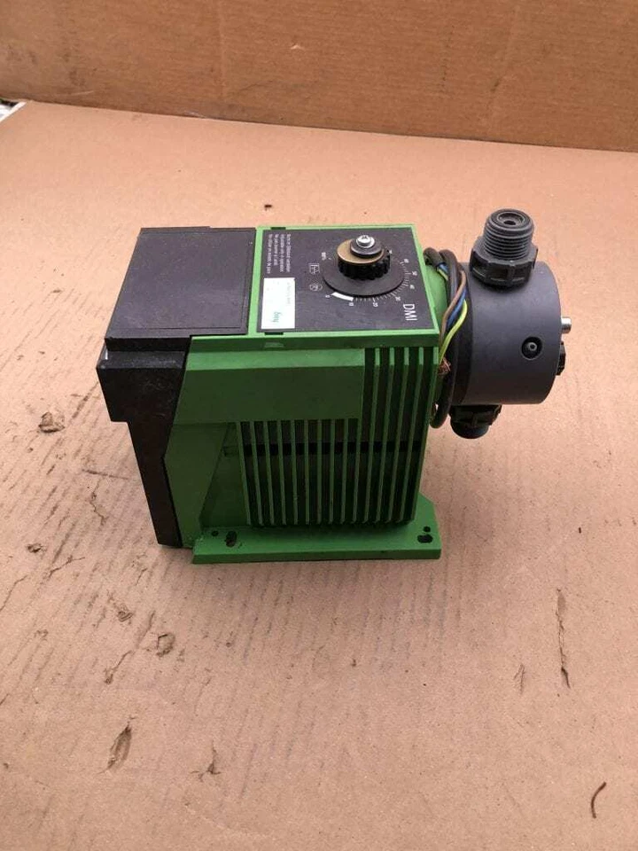 Bomba dosificadora mecánica Grundfos DMI 14-4 B-PVC/V/G-X-G1B1B1FX 58 PSI 0,22 kW Foto 4 de 4