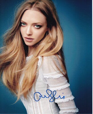 AMANDA SEYFRIED signed autograph 20x25cm MEAN GIRLS in person autograph ACOA