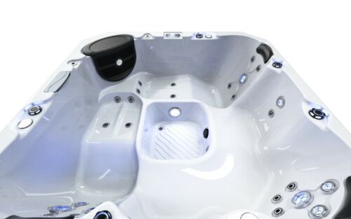 Mirage 13 amp plug & play hot tub - Picture 3 of 5