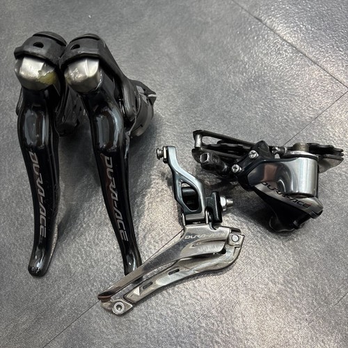 Coppia Targhe Nome + Viti Per Shimano Dura-Ace ST-9001 - Ricambi Originali Per Comandi Cambio Drop Bar