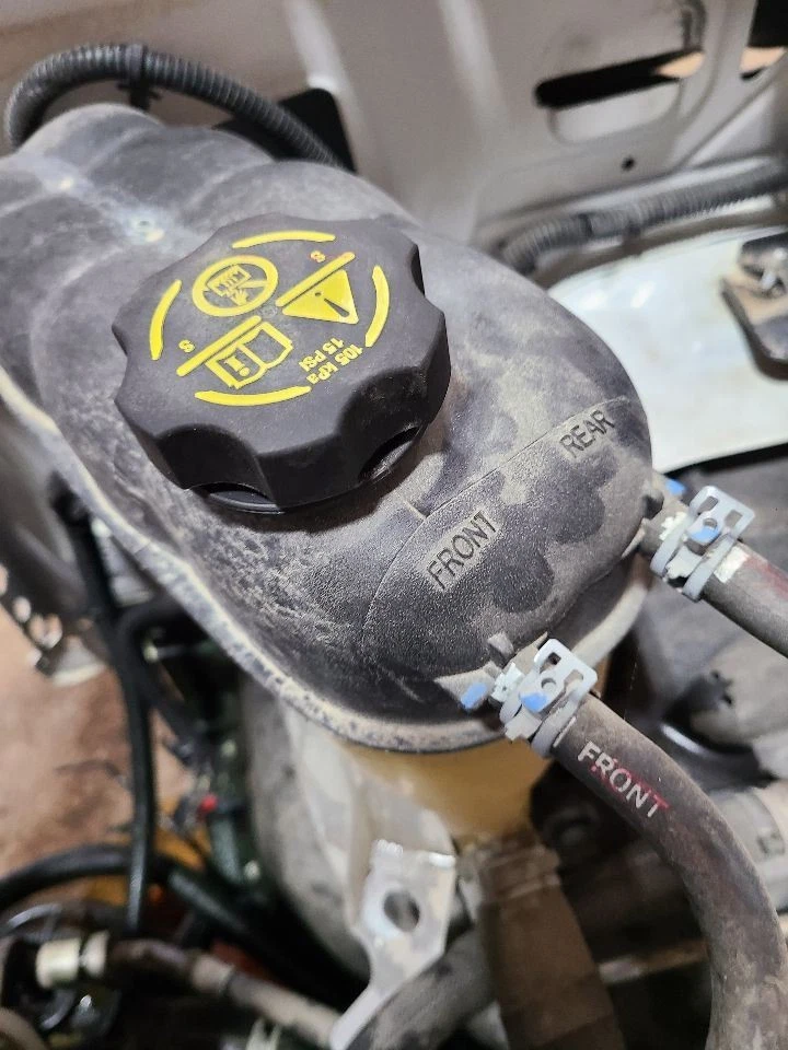 2015-2020 CADILLAC ESCALADE Coolant Reservoir 84368362 15-20 - Image 4 of 4