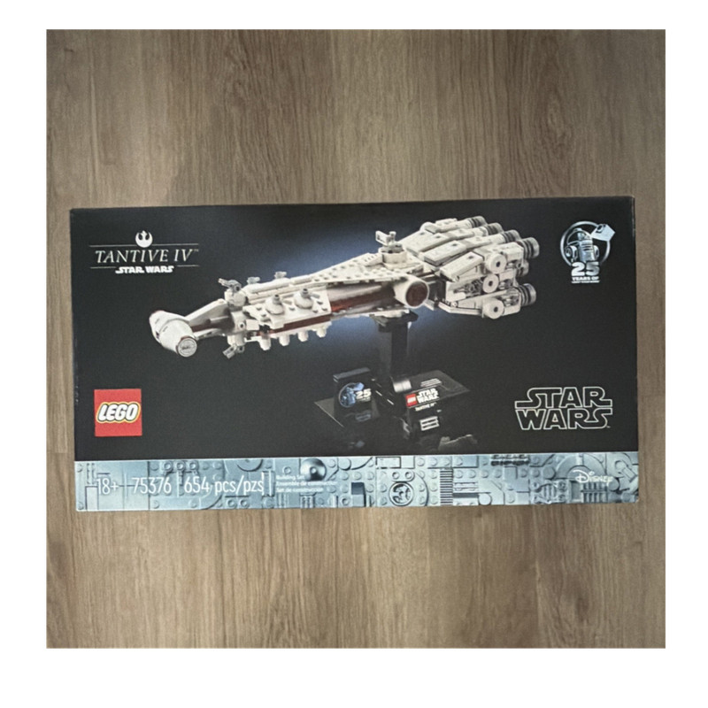 LEGO Star Wars Tantive IV 75376 Set 654pcs 18+ w/ Display Stand & Plate