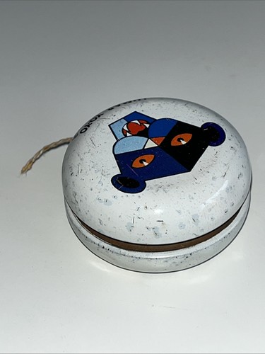 Vintage 1960s Lumar Tin Plate Yo Yo White Blue Lion Panther Design - Picture 4 of 10