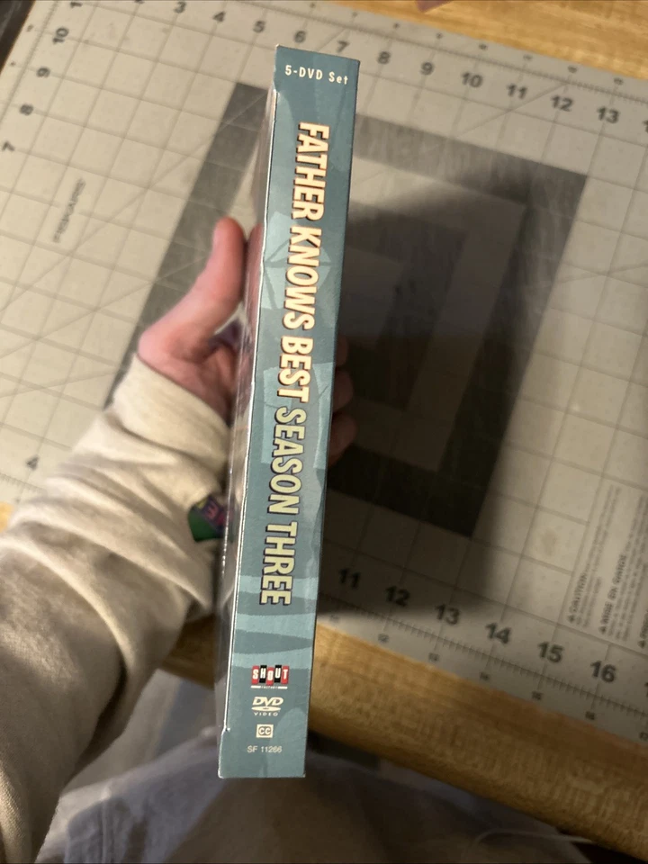 SHOUT! FACTORY 5 DVD Father Knows Best SEASON 3 37 Episodes SHIPS FREE NOW Foto 4 de 4