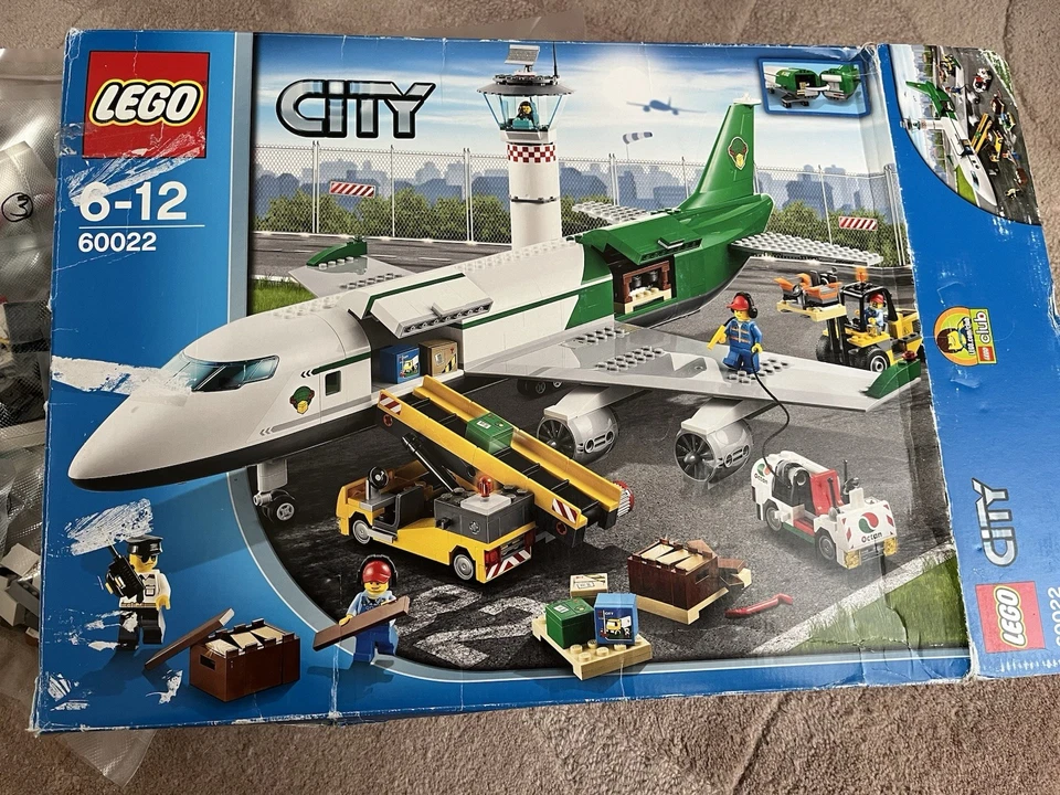LEGO City 60022 Cargo Terminal, photo 1 sur 5