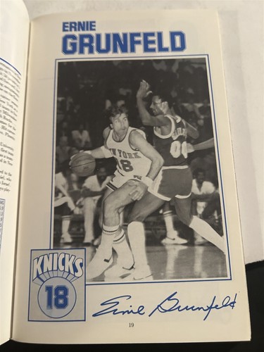 1981-1985 NEW YORK KNICKS Yearbook HUBIE BROWN Patrick EWING Set Lot of 4 KING - Picture 8 of 12