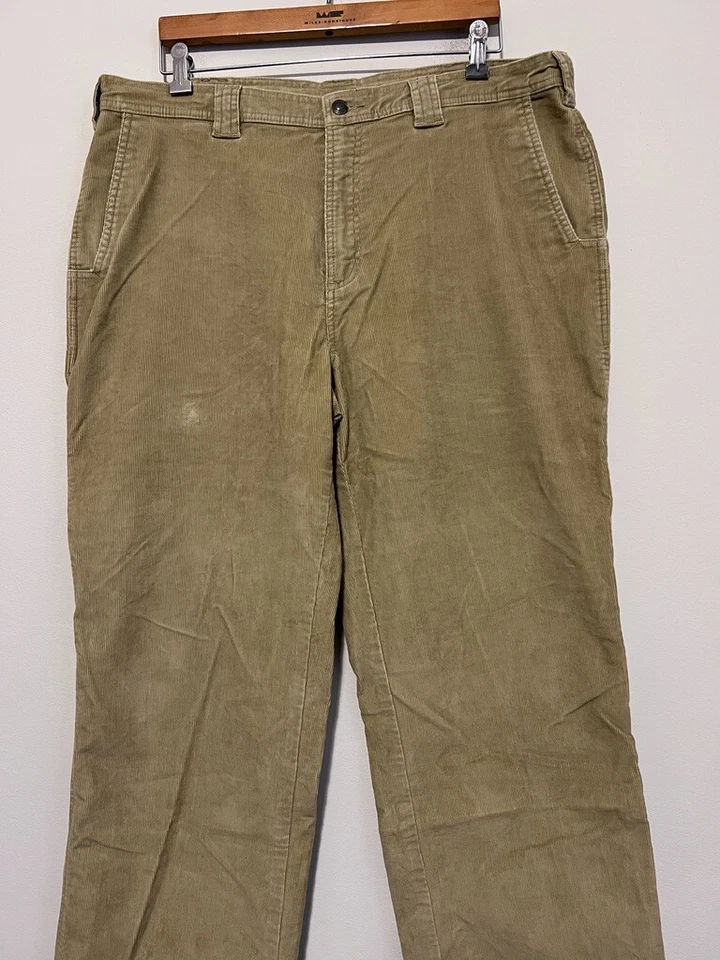 🌲 Calça ExOfficio 38x31 Masculina Veludo Utilitário Frente Plana Reta Marrom - Imagem 2 de 4