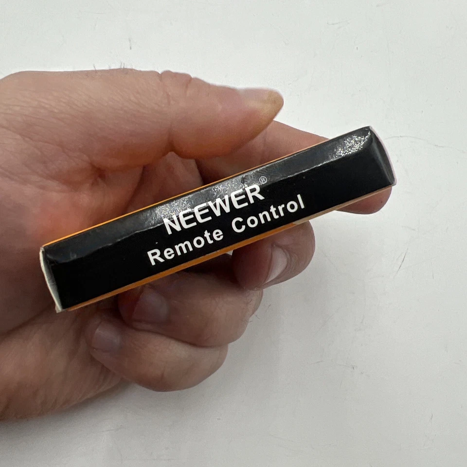 NEEWER IR UNIVERSAL WIRELESS REMOTE CONTROL FOR CANON NIKON SONY PENTAX - NIB! - Image 2 of 4