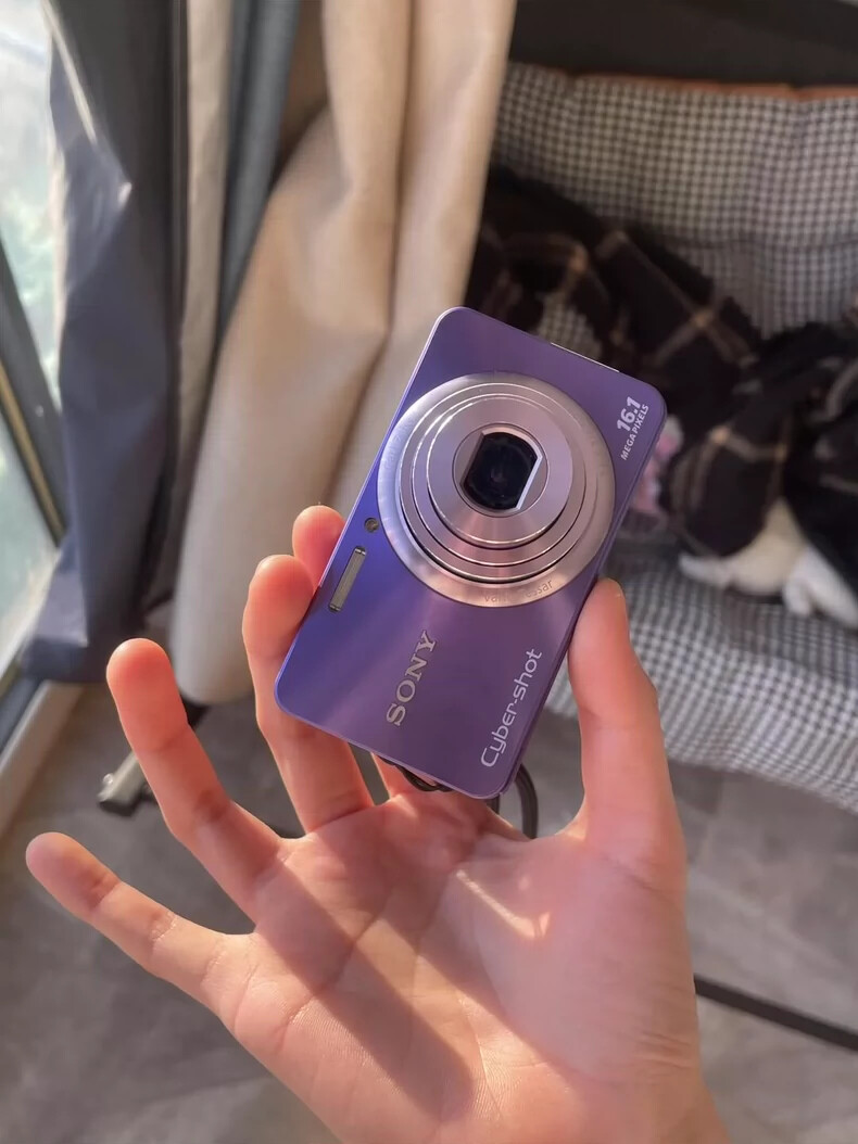 SONY Cyber-Shot DSC-W570 PURPLE 16.1 MP Digital Camera English