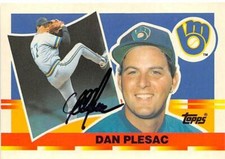Dan Plesac autographed baseball card (Milwaukee Brewers) 1990 Topps #33 Big