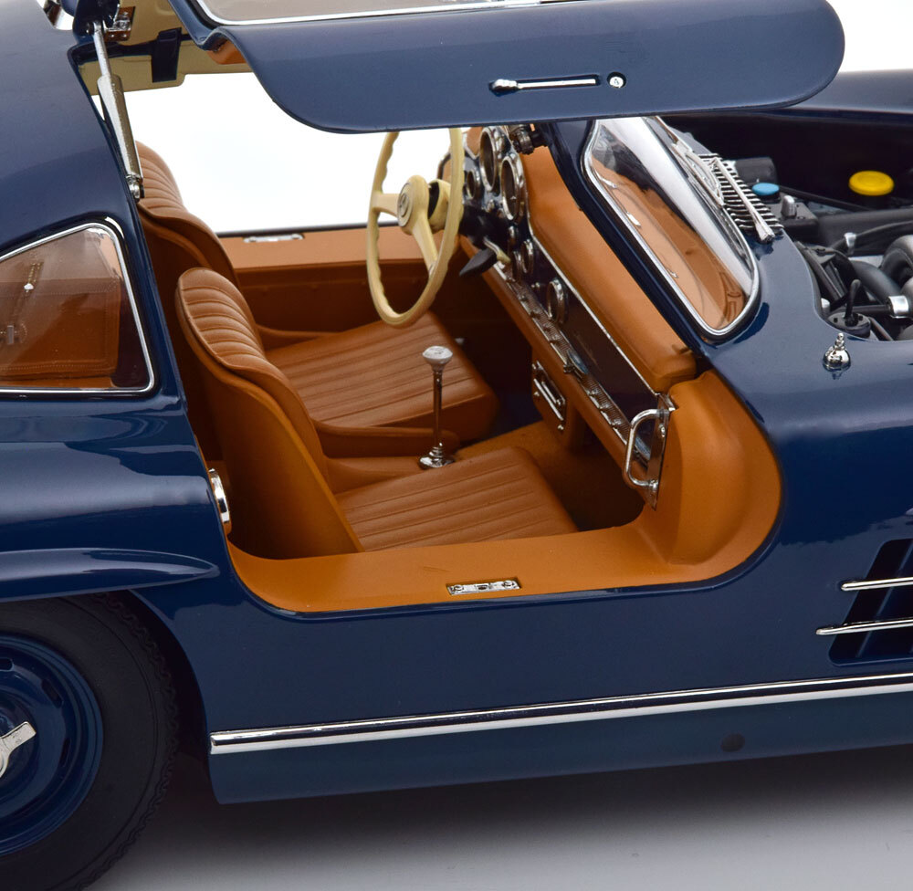 Schuco 1954 MERCEDES 300SL COUPE GULLWING W198 Blue 1:12 Schuco 1954 MERCEDES 300SL COUPE GULLWING W198 Blue 1:12