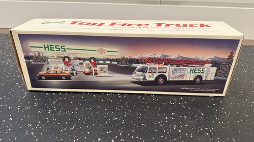 VOITURE MINIATURE CAMION Semi Remorque Tirelire Hess Toy Truck Bank