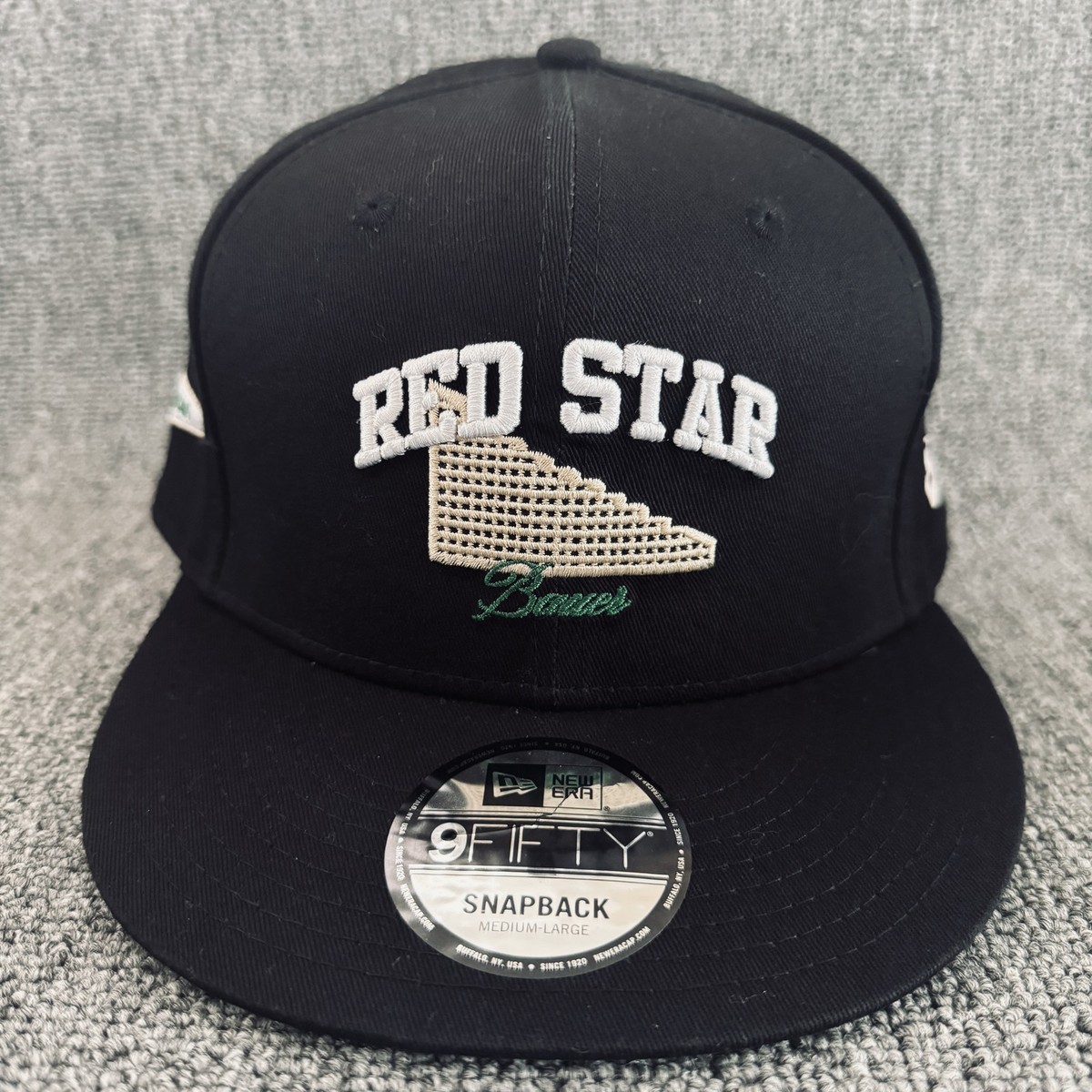 New Era 9FIFTY Red Star Snapback Hat Black Green Undervisor
