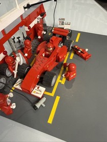 Vtg LEGO Racers: Ferrari F1 Pit Set (8375) Set Complete 2004 Retired