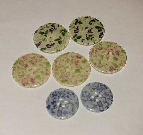 Old Floral Print Buttons LOT - Picture 2 of 3