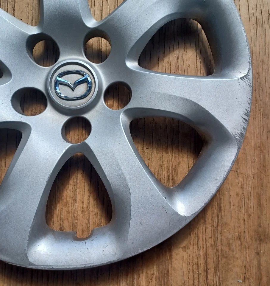 Mazda 3 hubcap 2010- 2013 fits 16" wheels, part # 56555, BBM237170 01 - Image 4 of 4