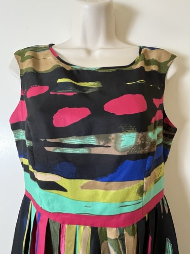 Ellen Tracy Dress Sz 6 Petite Fit & Flare Geometric print 2 pockets Fully Lined - Picture 3 of 17