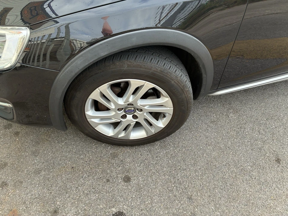 Car Tyres Continental Tyres 235/55/17 Cross Contact LX2 - Image 2 of 4