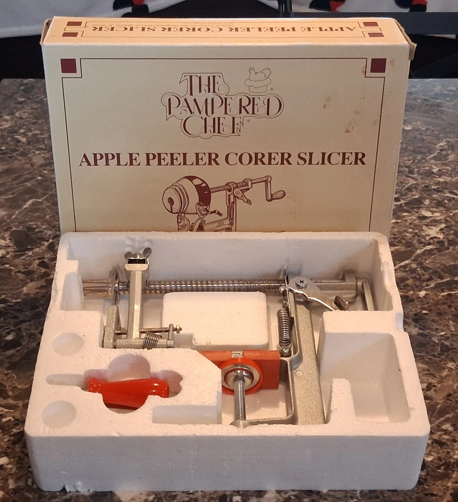 Pampered Chef Apple Peeler Corer Slicer #2430 (Only Used Once Works Perfect)
Opens in a new window o