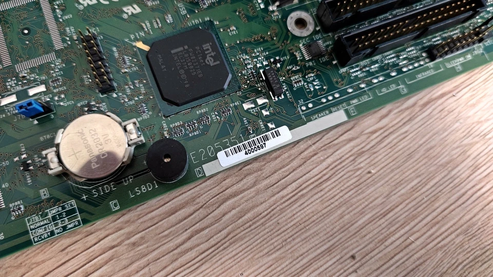 Gateway MP440BX (Intel Prospect) 4000597 Slot 1 Intel 440BX Motherboard - Image 3 of 4