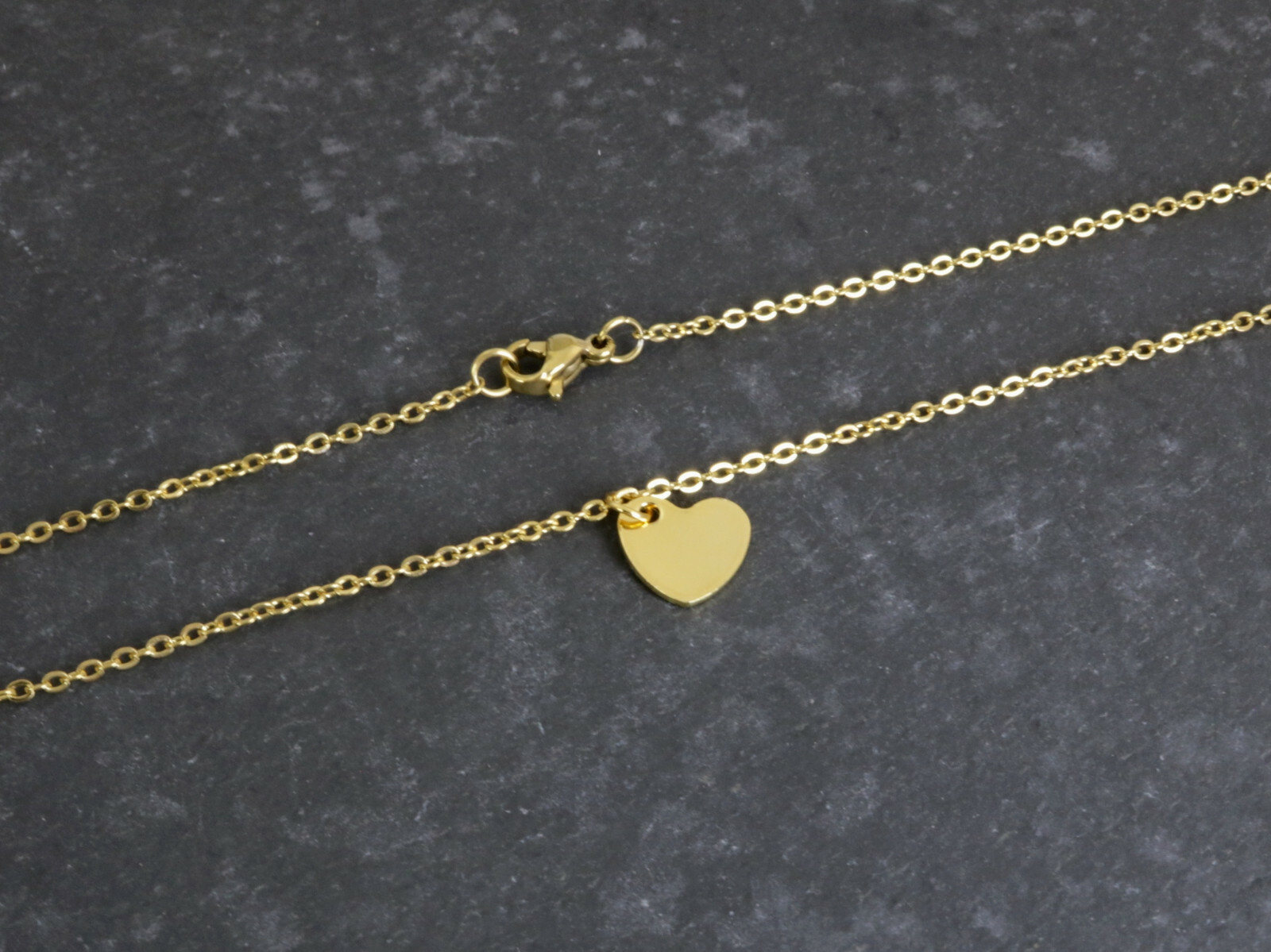 Bestyle Damen Kette Mit Buchstaben - Vergoldet 316L Edelstahl Mit Herz Anhänger