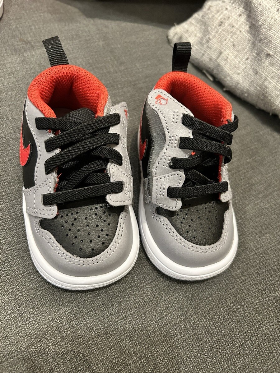 infants jordan trainers