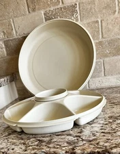 Vintage Tupperware Round  Divided Serving Tray With Dip Bowl /Veggies Chips 14" 