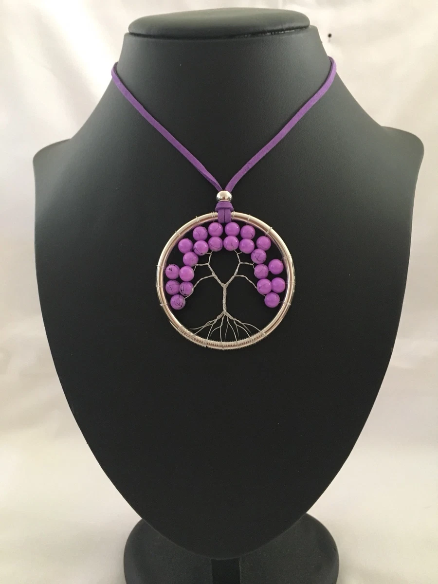 Beautiful shop handmade necklaces