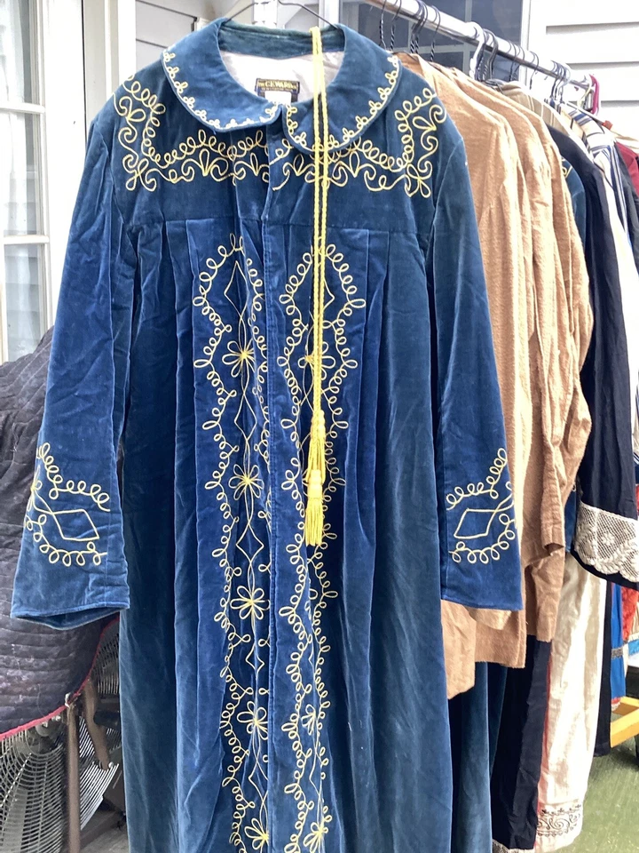 VINTAGE LONG ROBE BLUE VELVET Embroidered 1900’ XL 1890 - Image 3 of 4