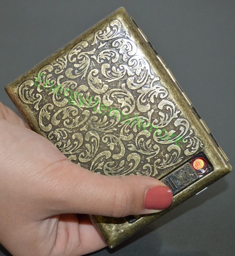 USB Rechargeable Electric Built-in Flame-Less Lighter Cigarette Case - 第 1/5 張圖片