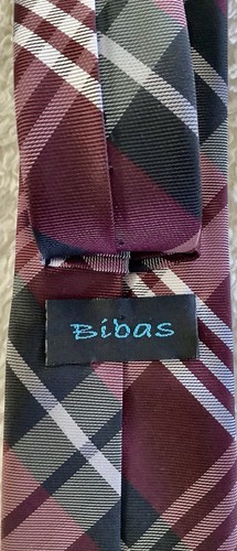 Lot: 11-Ties, 2-bow Ties and Wooden Tie Rack - Picture 4 of 9