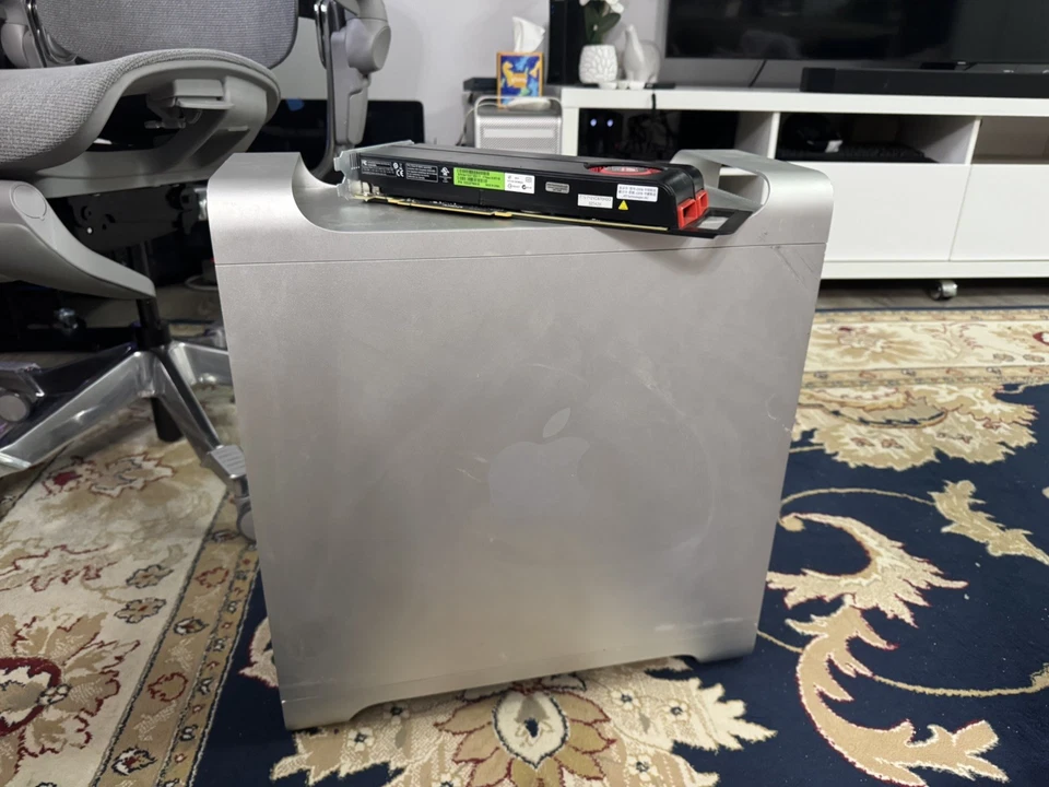 Apple Mac Pro A1289 Desktop - MC561LL/A (July, 2010) - Image 3 of 4