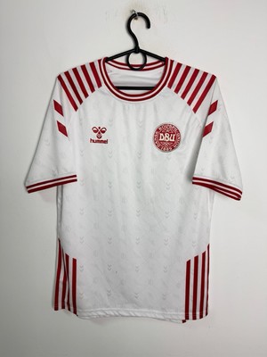 DÄNEMARK NATIONALMANNSCHAFT 2022/2023 AWAY FOOTBALL SHIRT TRIKOT HUMMEL GR. S