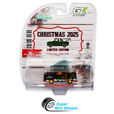 Greenlight 1:64 2025 Christmas Edition 1971 Volkswagen Type 2 Panel Van w/ Tree