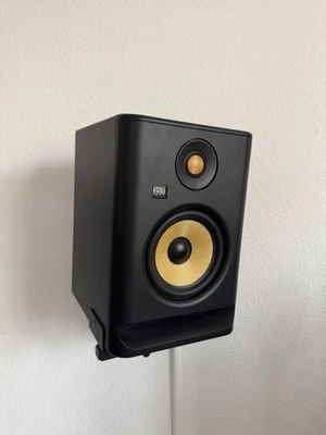 2x KRK ROKIT RP5 G4 + Wandhalterung + Ständer - Bild 1 von 4