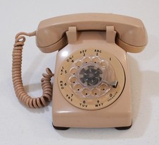 Vintage 1961 Bell System Western Electric C/D 500 Beige 4/61 rotary dial phone