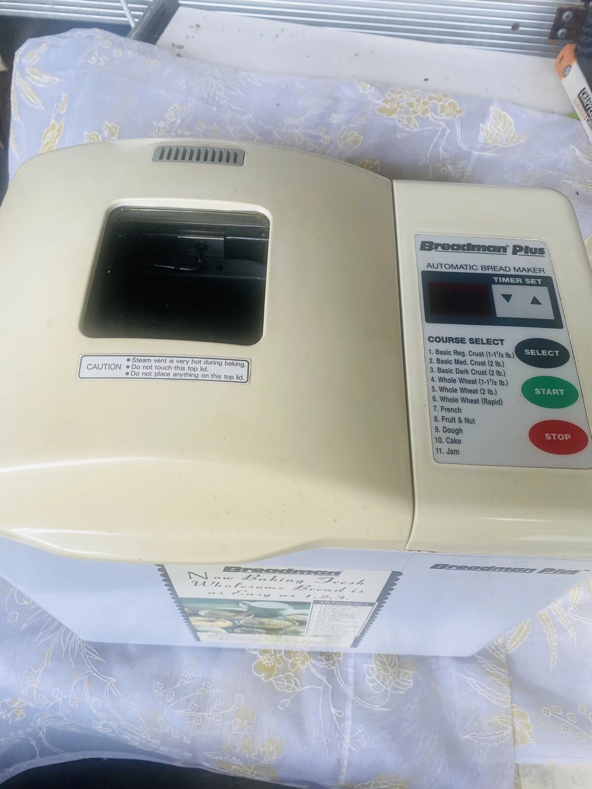 Breadman Plus Automatic Bread Maker Model TR-700