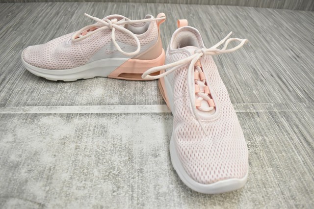 nike air max motion 2 pale pink
