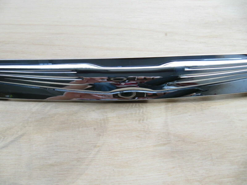 Para Chrysler 200 2011-14 Capó Moldura Rejilla Borde Insignia Exclusiva Foto 3 de 4