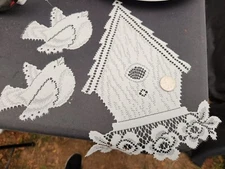 Vintage Heritage Lace Birdhouse And 2 Birds Off White
