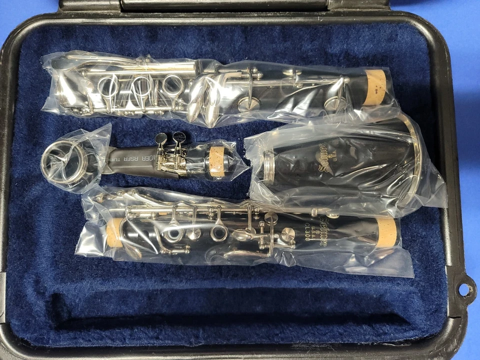 Студенческий кларнет SELMER CL300 Bb - сделано в США - капитальный ремонт и ультразвуковая очистка - Изображение 3 из 4