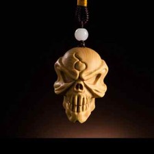 4cm Boxwood Skull Sculpture Hellfire Wood Statue Skull Pendant Car Decorations