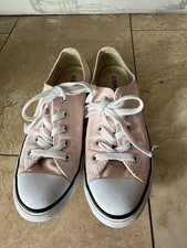 Converse Chuck Taylor All Star Low Pink Canvas Women s Size 6 Shoes 555986C