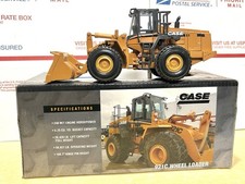 ERTL 1/50 Scale Case 921C Wheel Loader High D...