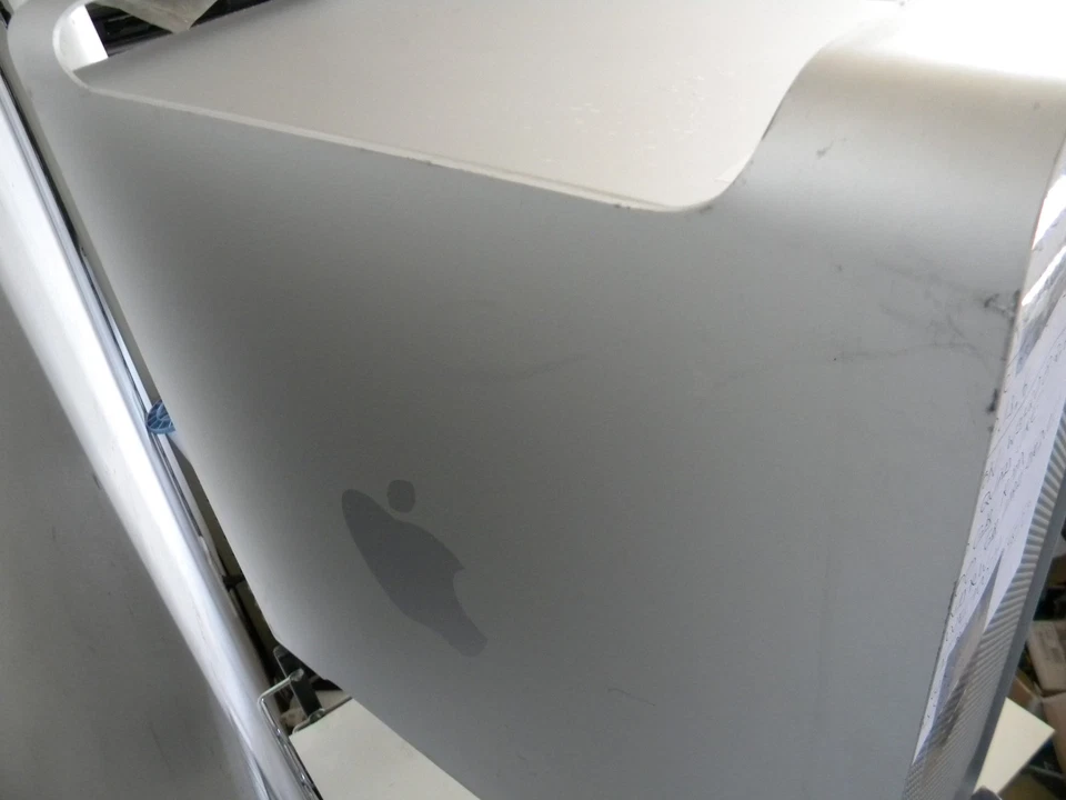 Apple A1289 Mac Pro (Early 2009) Xeon W3520 @ 2.67GHz 4C 8GB 500GB (two-GT 120) - Image 4 of 4