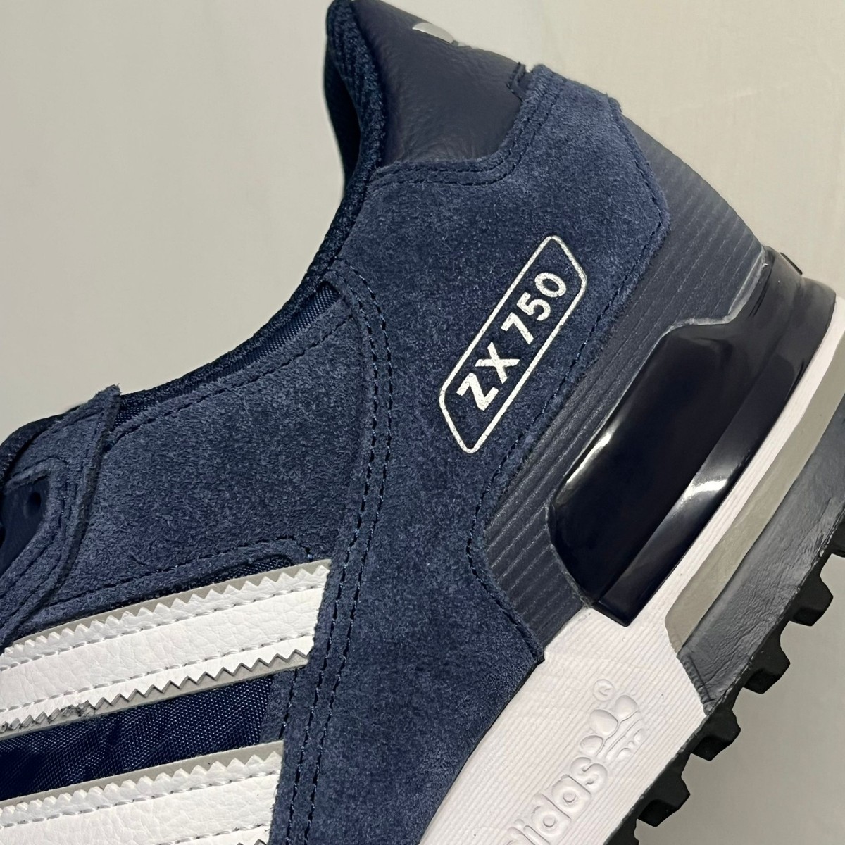 adidas Originals ZX 750 Mens SIZE 8.5 9 Trainers Navy Shoes Suede