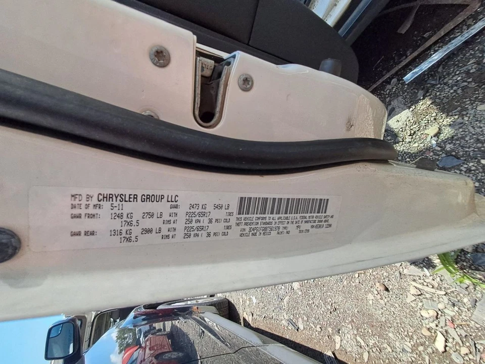 2011 Dodge Journey Windshield Wiper Motor with Linkage OEM 127K Miles - Image 3 of 4